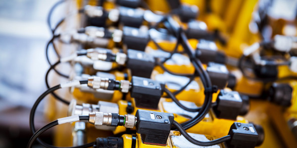 Electricistas Industriales · Instaladores Alta / Baja Tensión Braojos de la Sierra · Instalación de tableros eléctricos, transformadores y generadores